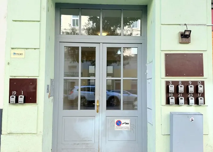 Klein Aber Fein Mit Terrasse Апартаменти Відень